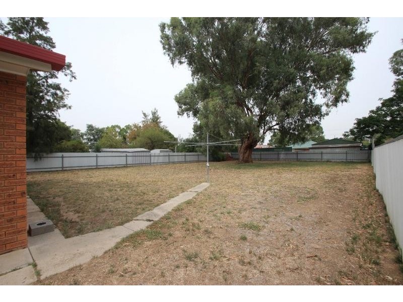 72 Huon Street, Jindera NSW 2642