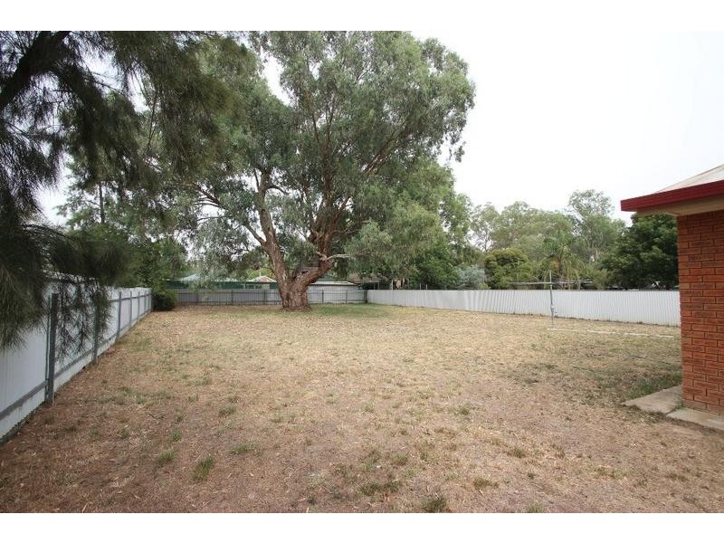 72 Huon Street, Jindera NSW 2642
