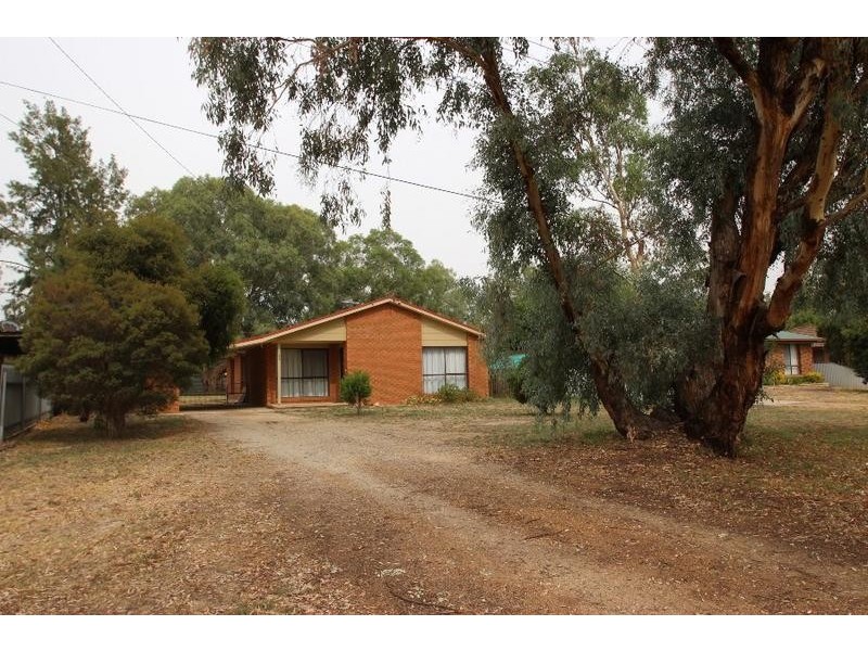 72 Huon Street, Jindera NSW 2642