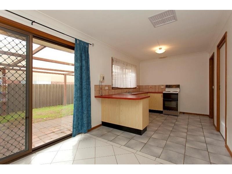2 Graetz Court, Lavington NSW 2641