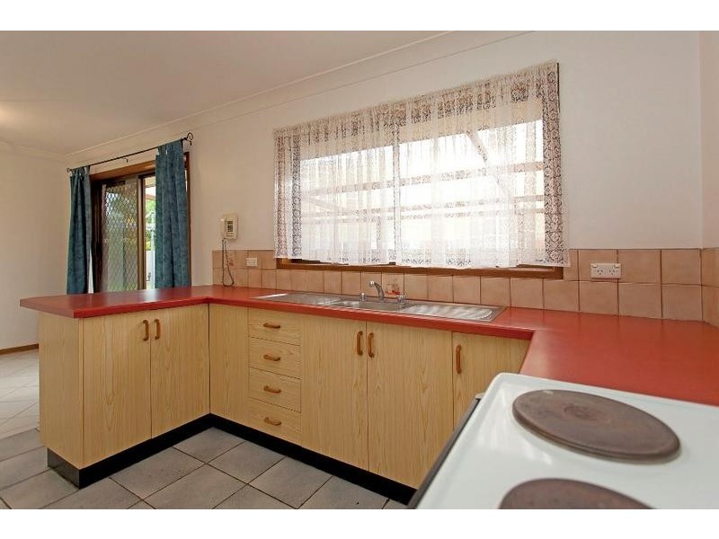 2 Graetz Court, Lavington NSW 2641