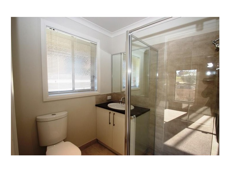 16 Egret Way, Thurgoona NSW 2640