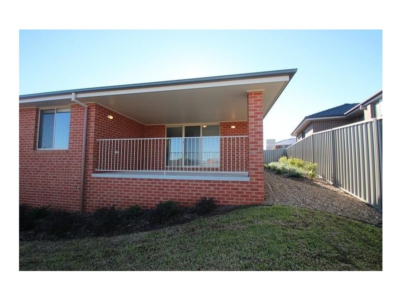 16 Egret Way, Thurgoona NSW 2640