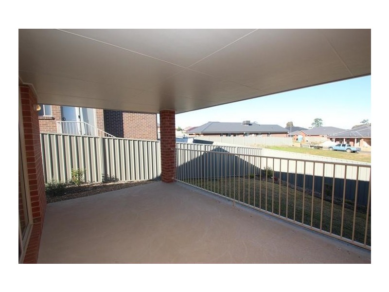16 Egret Way, Thurgoona NSW 2640