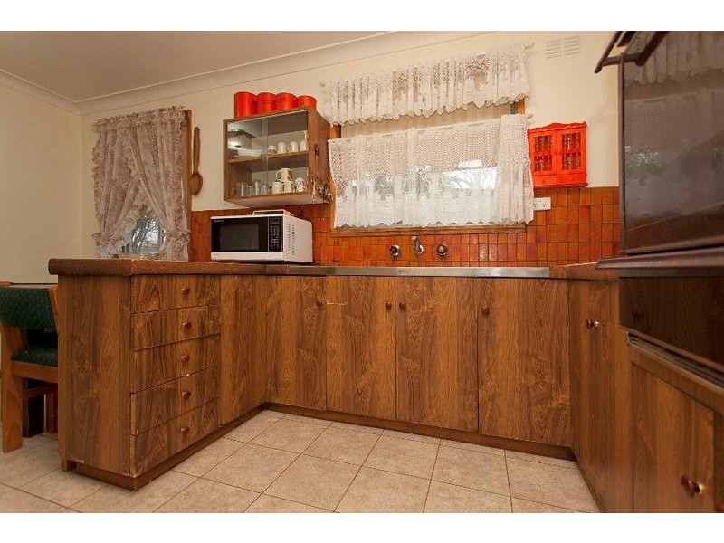 481 Kemp Street, Lavington NSW 2641