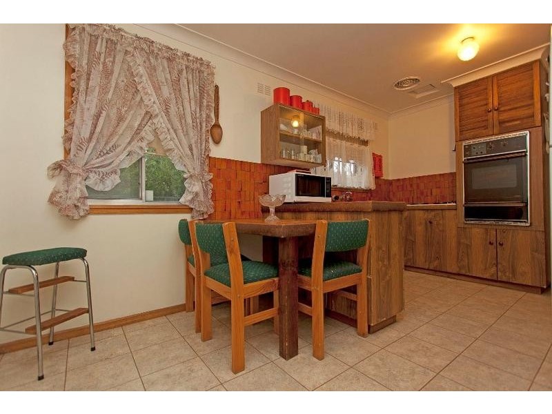 481 Kemp Street, Lavington NSW 2641