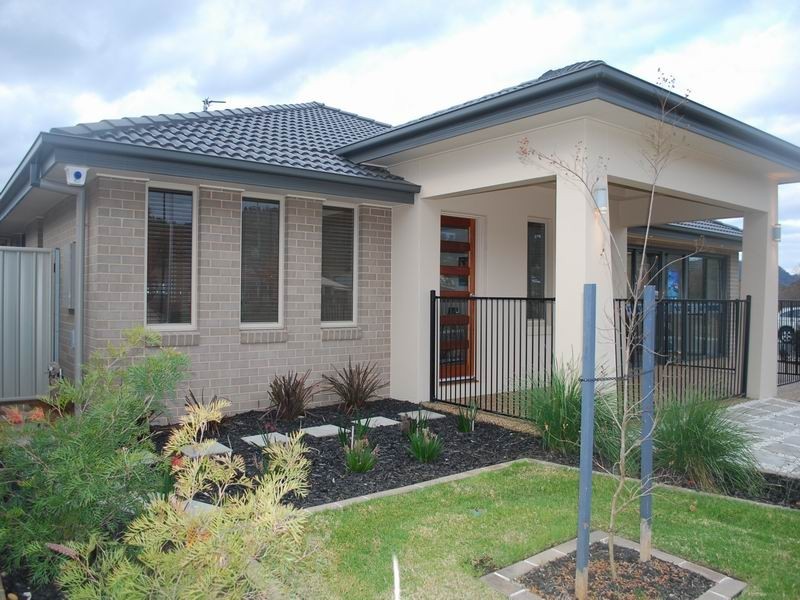 15 Kendall Drive, Hamilton Valley NSW 2641