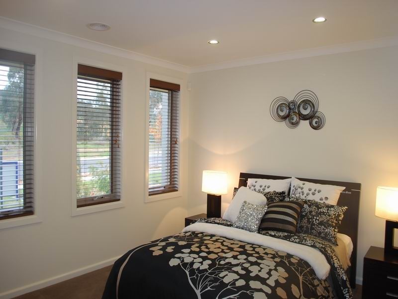 15 Kendall Drive, Hamilton Valley NSW 2641