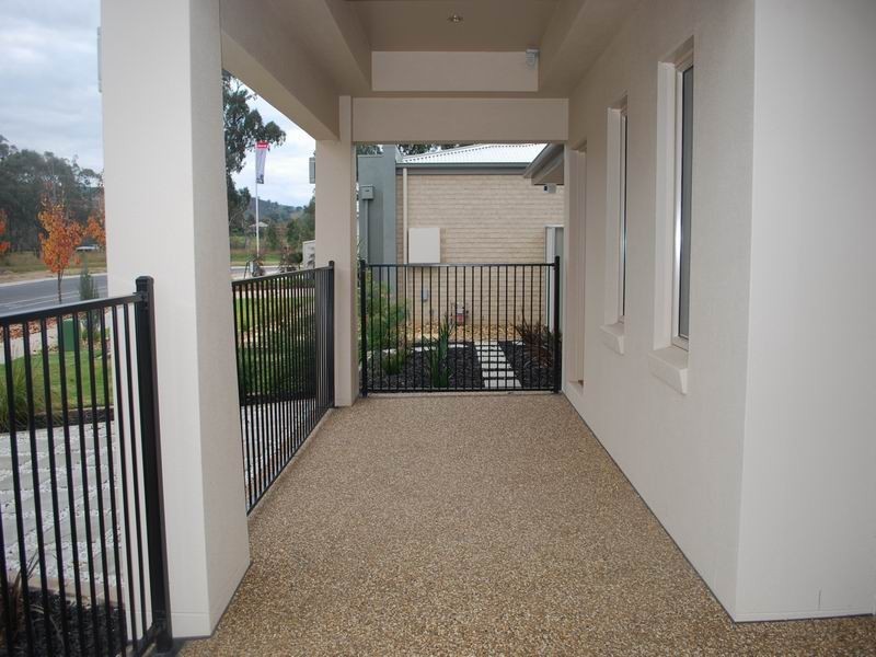 15 Kendall Drive, Hamilton Valley NSW 2641