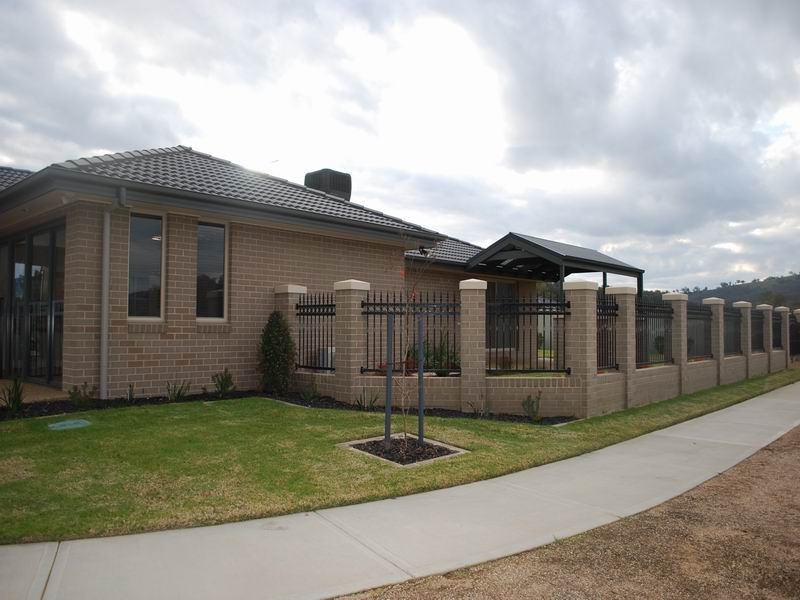15 Kendall Drive, Hamilton Valley NSW 2641