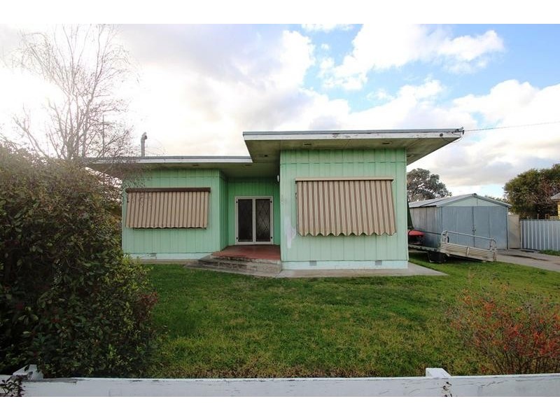 408 Union Road, Lavington NSW 2641