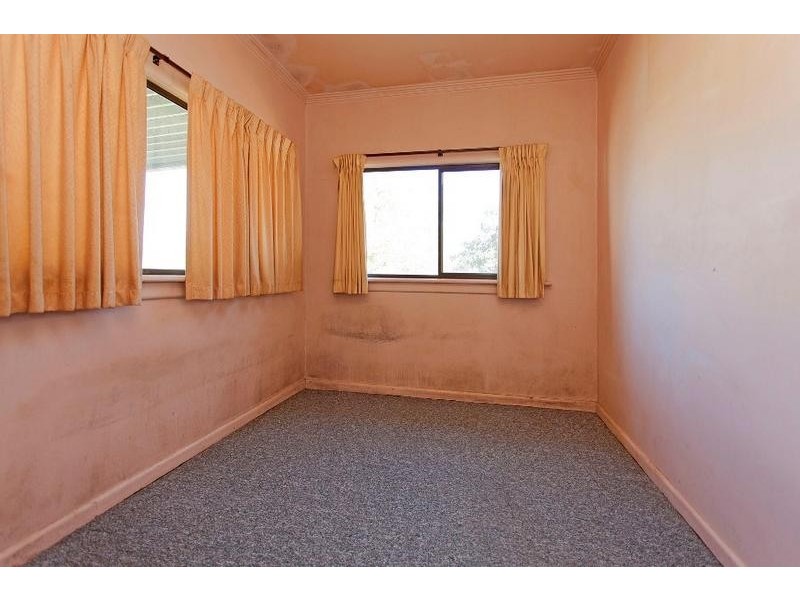 1082 Alemein Avenue, North Albury NSW 2640