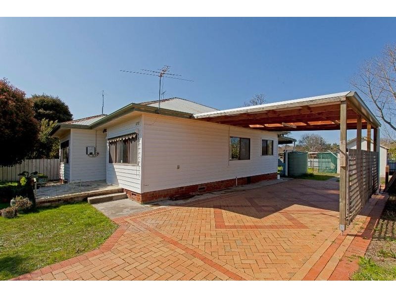 1082 Alemein Avenue, North Albury NSW 2640