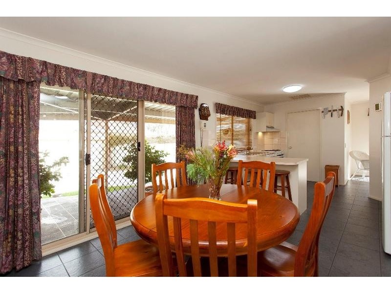 1 Daysdale Way, Thurgoona NSW 2640