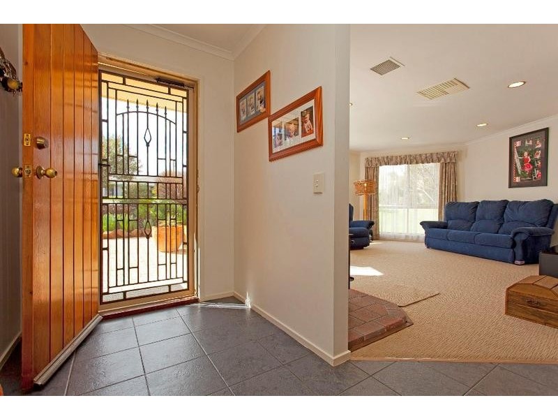 1 Daysdale Way, Thurgoona NSW 2640