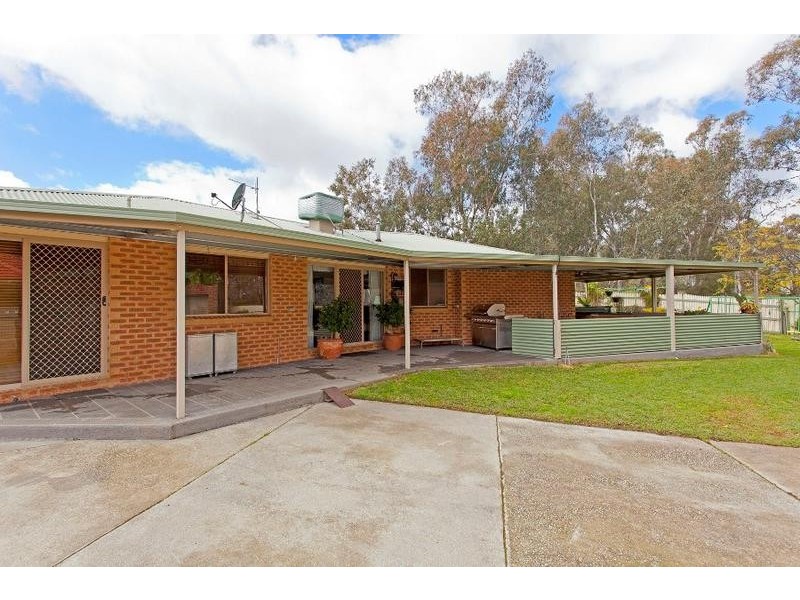 1 Daysdale Way, Thurgoona NSW 2640