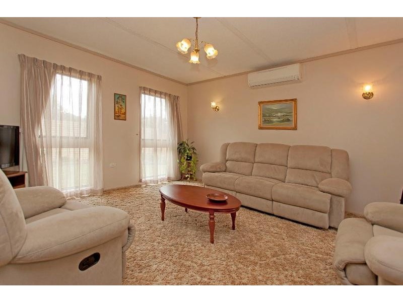 331 Mark Crescent, Lavington NSW 2641