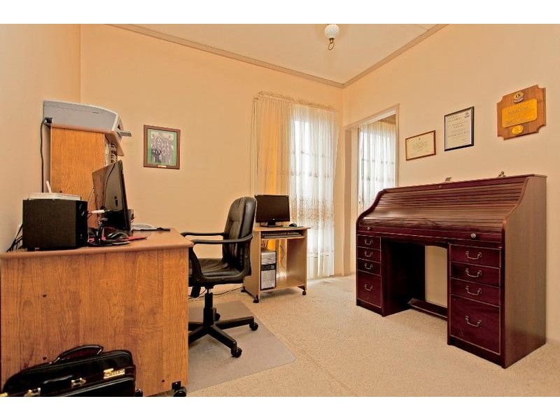 331 Mark Crescent, Lavington NSW 2641