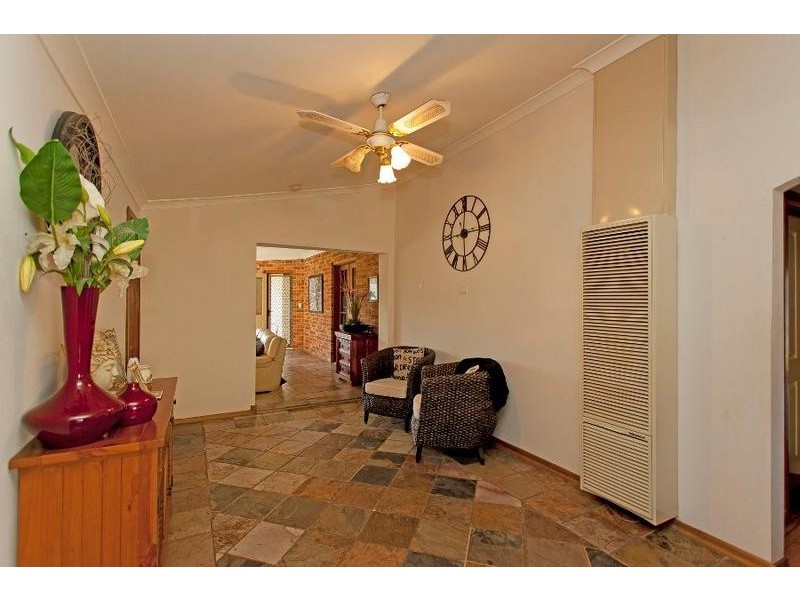 537 Collins Street, Lavington NSW 2641