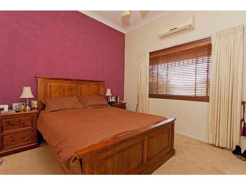 537 Collins Street, Lavington NSW 2641