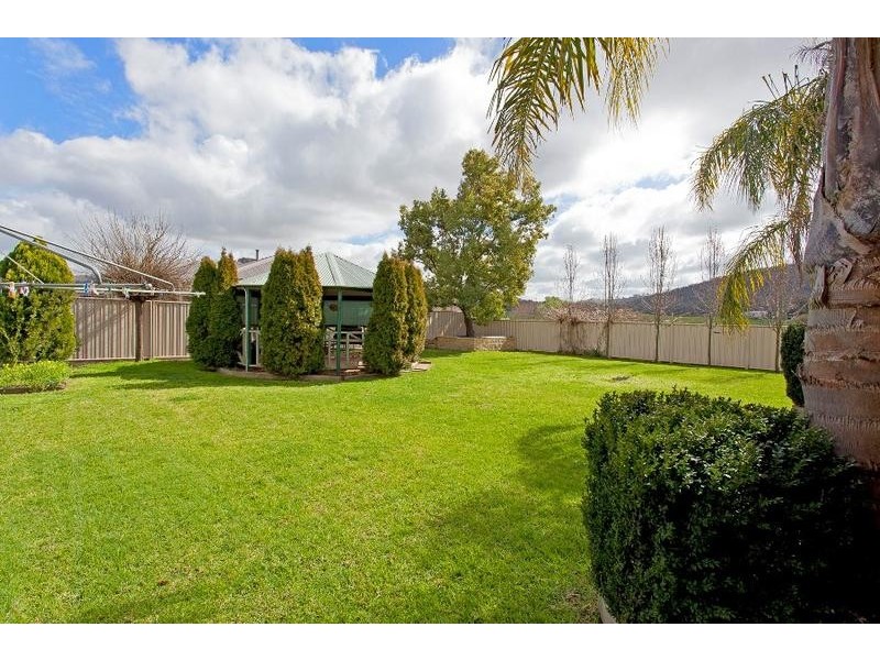 537 Collins Street, Lavington NSW 2641