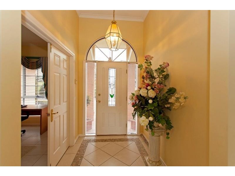 6 The Meadow, Thurgoona NSW 2640