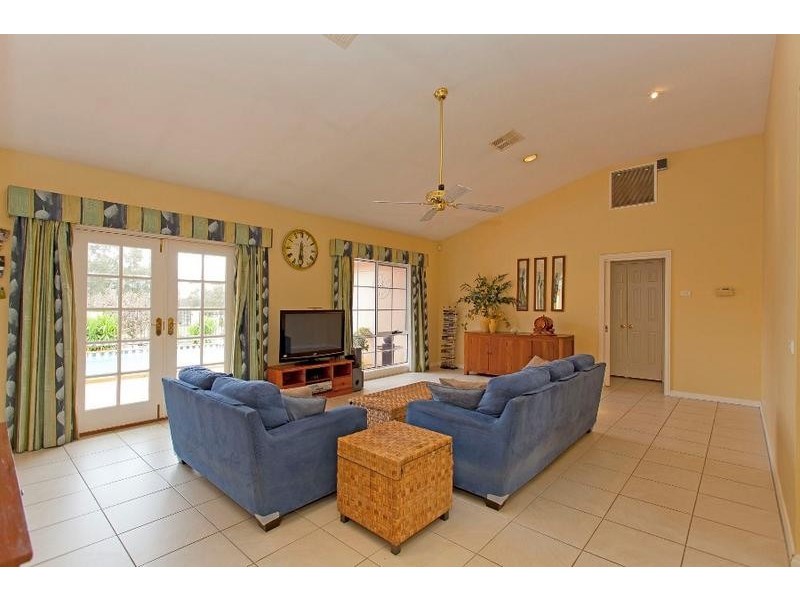 6 The Meadow, Thurgoona NSW 2640