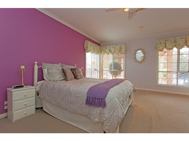 6 The Meadow, Thurgoona NSW 2640