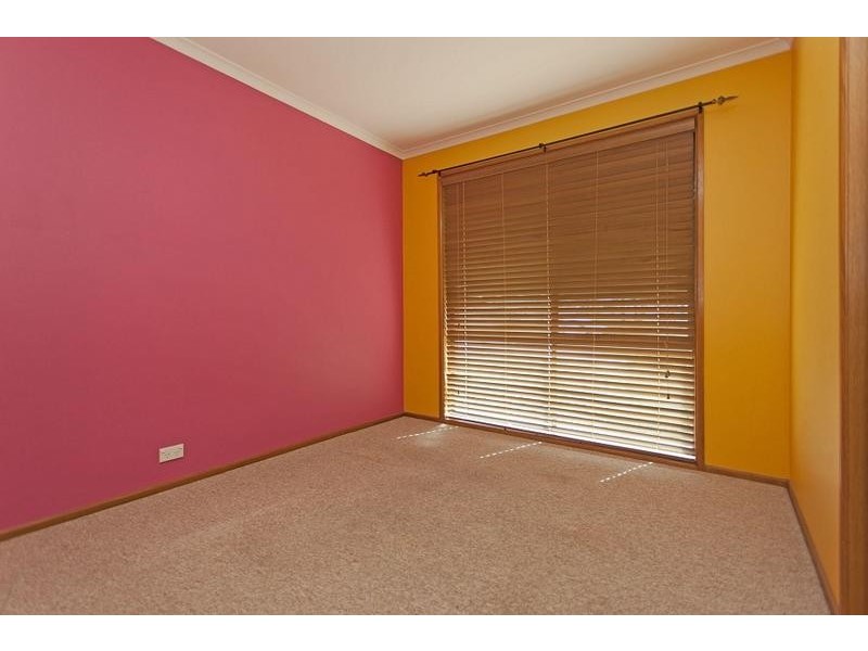 8 Ditmann Place, Lavington NSW 2641