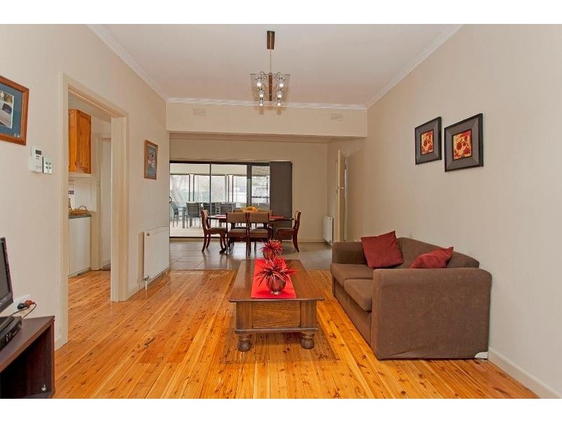 558 Moffat Street, Lavington NSW 2641