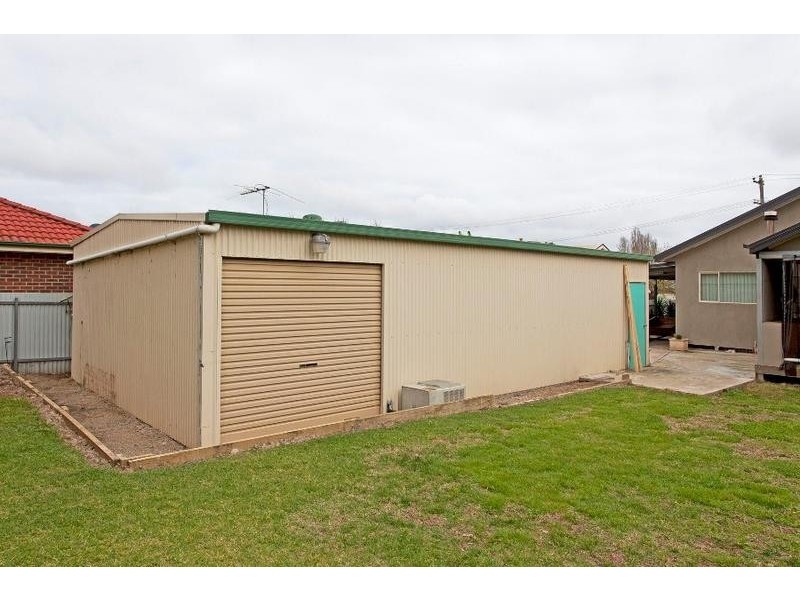 558 Moffat Street, Lavington NSW 2641