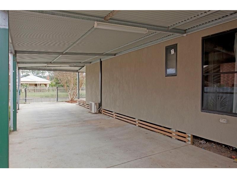 558 Moffat Street, Lavington NSW 2641