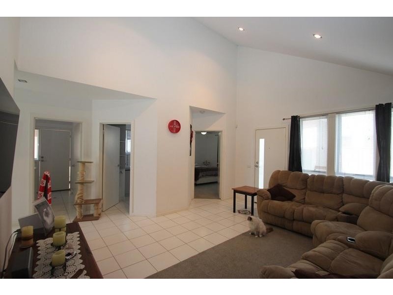 33 Kurrajong Crescent, West Albury NSW 2640