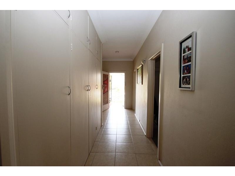 582 Poole Street, Albury NSW 2640