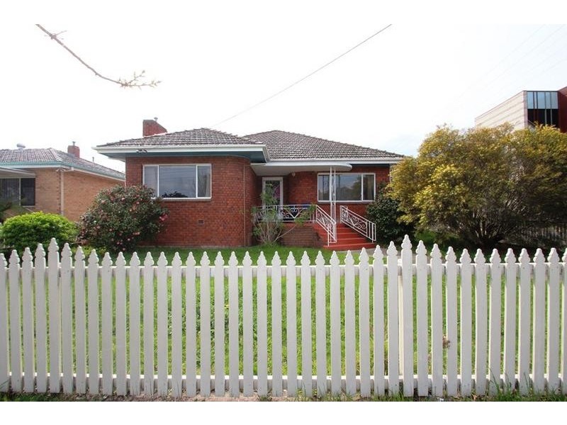 582 Poole Street, Albury NSW 2640
