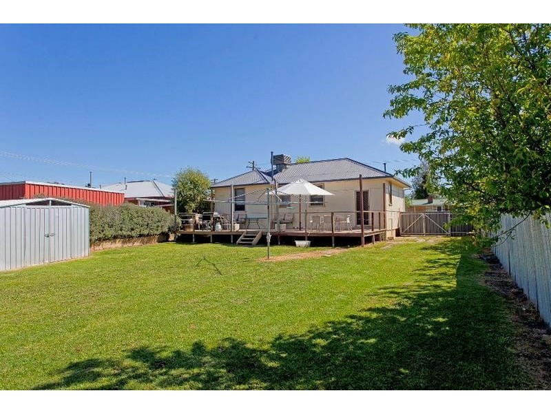 335 Curlew Crescent, North Albury NSW 2640