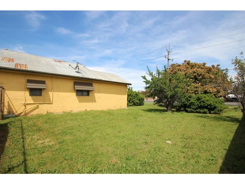404 Union Road, Lavington NSW 2641
