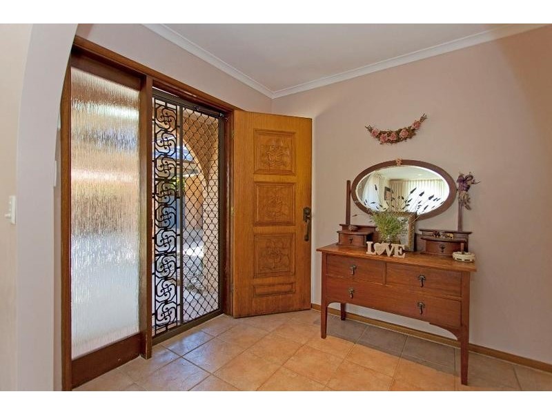 486 Laramee Drive, Lavington NSW 2641