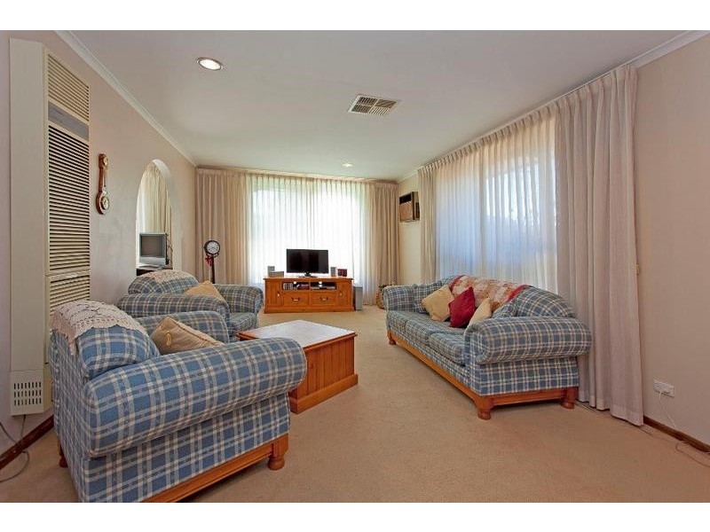 486 Laramee Drive, Lavington NSW 2641
