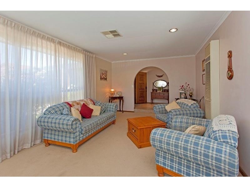 486 Laramee Drive, Lavington NSW 2641