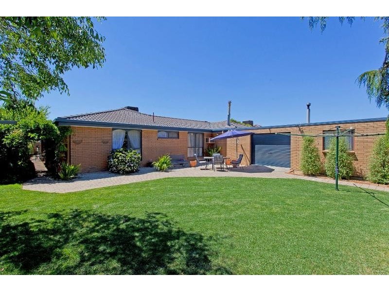 486 Laramee Drive, Lavington NSW 2641