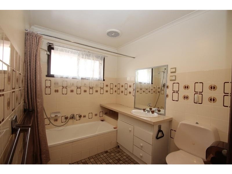 1/433 Kaitlers Road, Lavington NSW 2641