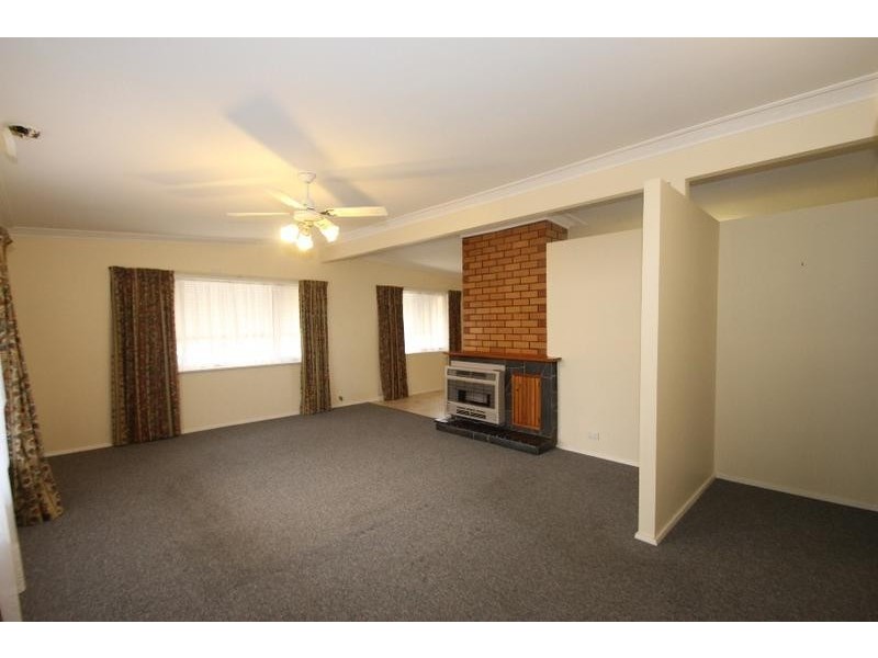 364 Eden Street, Lavington NSW 2641
