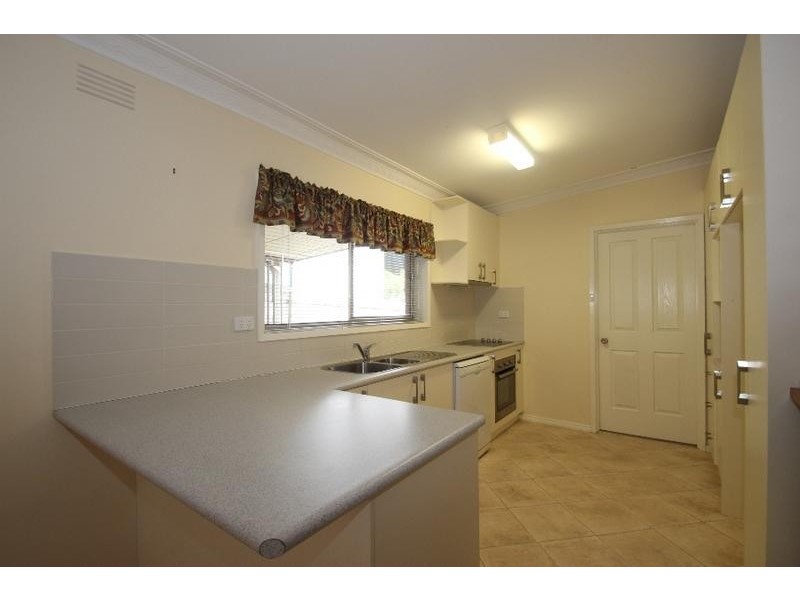 364 Eden Street, Lavington NSW 2641