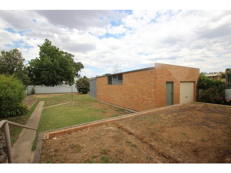 364 Eden Street, Lavington NSW 2641