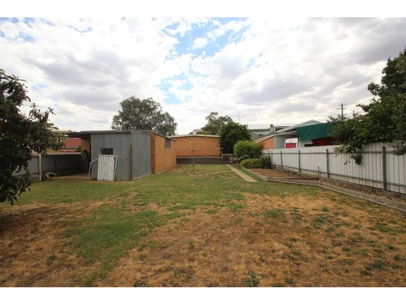 364 Eden Street, Lavington NSW 2641