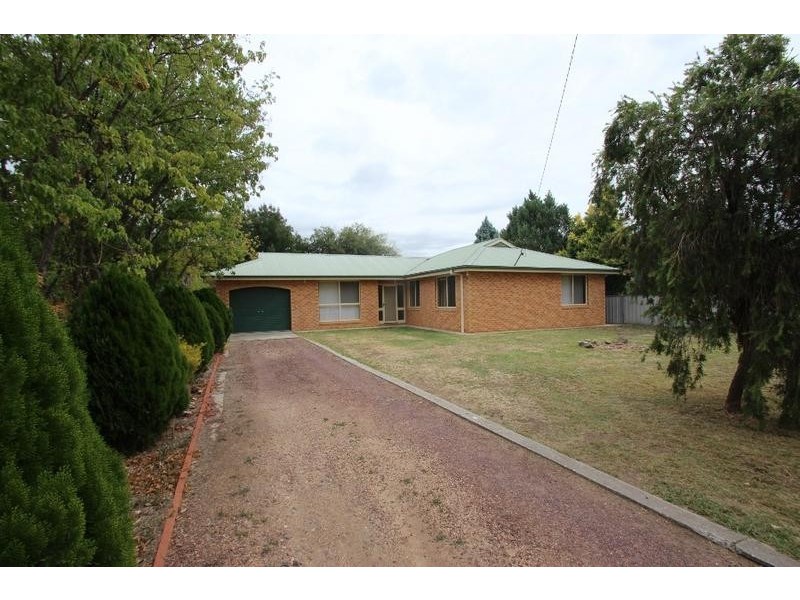 90 Huon Street, Jindera NSW 2642