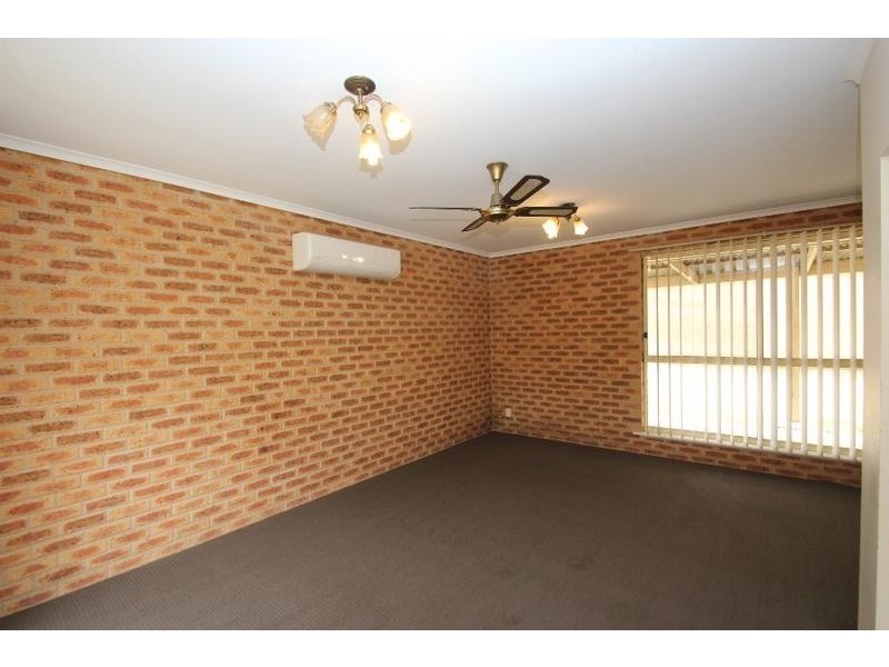 90 Huon Street, Jindera NSW 2642