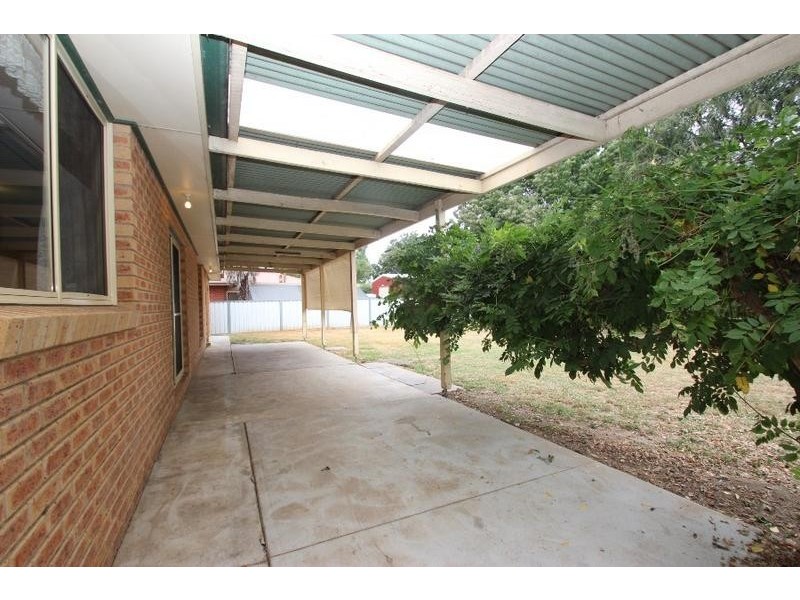 90 Huon Street, Jindera NSW 2642