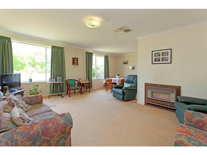 431 Davern Place, Lavington NSW 2641